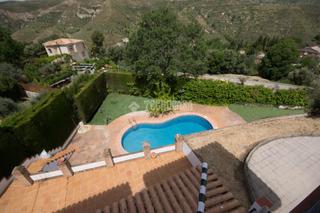 Maison à Dúdar. Casa en venta en granada