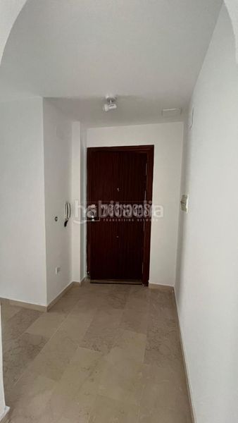 Foto 4b509fe7-4ffd-41b0-8c36-6643824fce1a. Pis amb aparcament a Cenes de la Vega