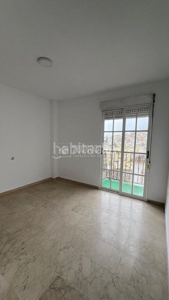 Foto a2796785-e2af-4125-bace-d973c729959e. Pis amb aparcament a Cenes de la Vega
