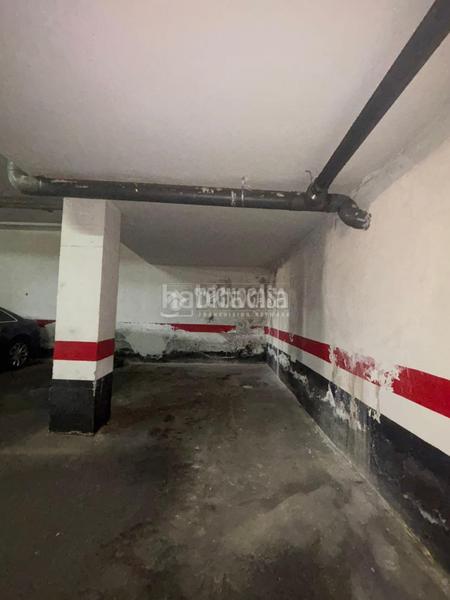 Foto a003311d-8e33-49e3-bdbf-e40d8a46912c. Posto auto in Cenes de la Vega