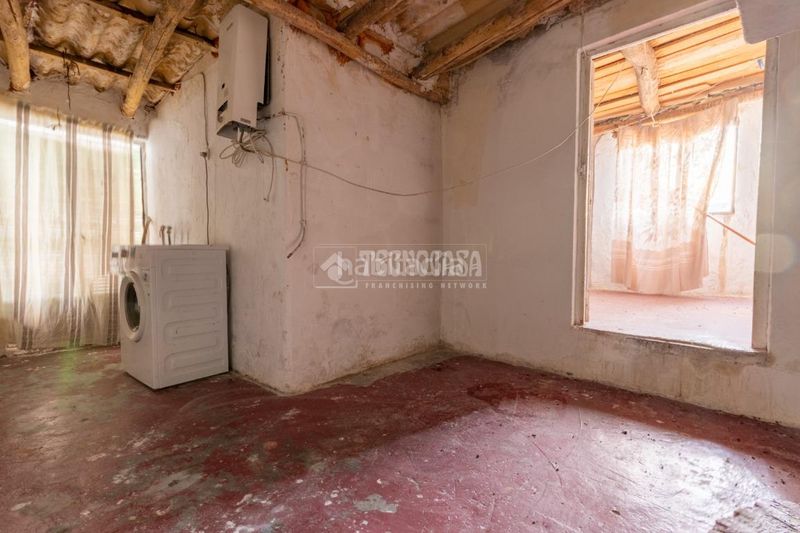 Foto 063f9183-09fa-4257-a183-e2aa03a57c6c. Casa bifamiliare in Güéjar Sierra