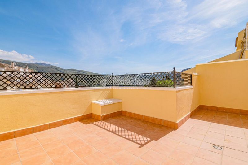 Foto a0a11a53-606f-4218-b94b-839466e84db6. Pis a Cenes de la Vega