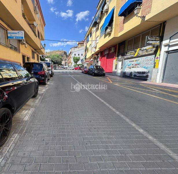 Foto 170dee01-adce-47ec-bd14-079282e6bdac. Aparcament cotxe a Cenes de la Vega