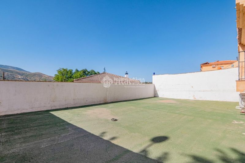 Foto 4015bbcd-7a66-498e-a478-8f5da7162d89. Casa aparellada amb aparcament a Cenes de la Vega