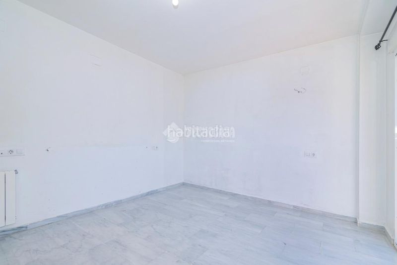 Foto 9fa8f5c1-9685-4544-ac07-33a5c737165f. Casa aparellada amb aparcament a Cenes de la Vega