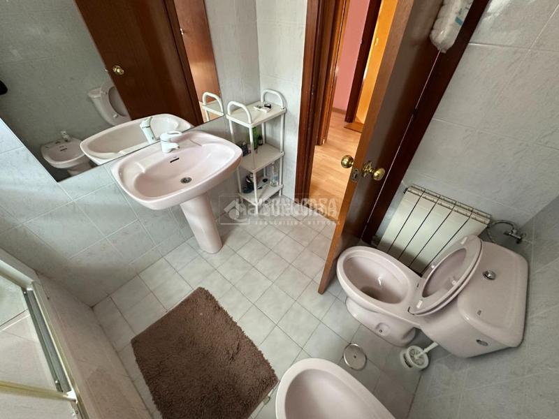 Foto 1a4792da-1c60-4754-8327-cbb773c9aa6a. Casa amb calefacció aparcament a La Poveda Arganda del Rey