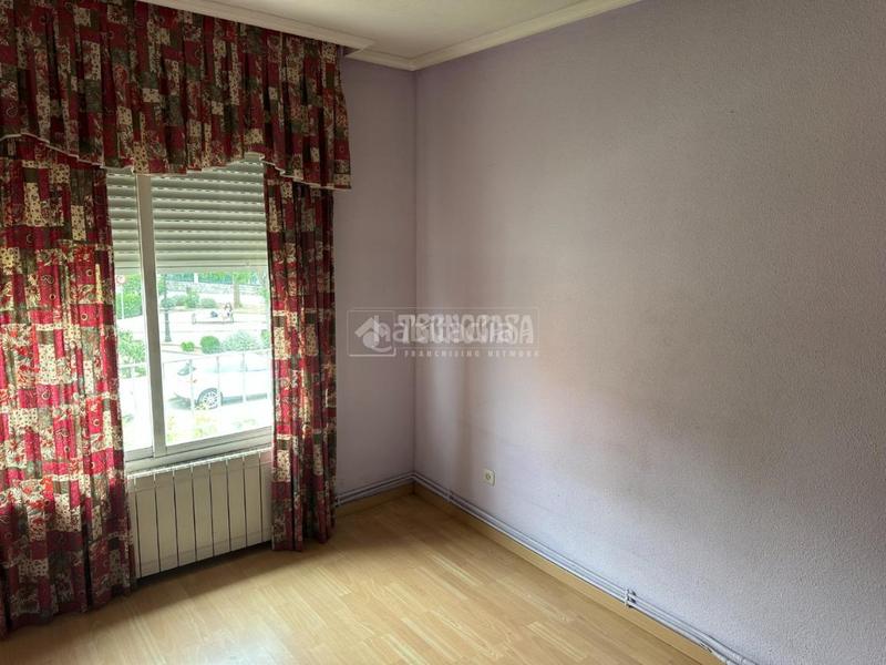Foto 32c125ef-2fda-4020-b2b8-d7f82513a5e2. Casa amb calefacció aparcament a La Poveda Arganda del Rey