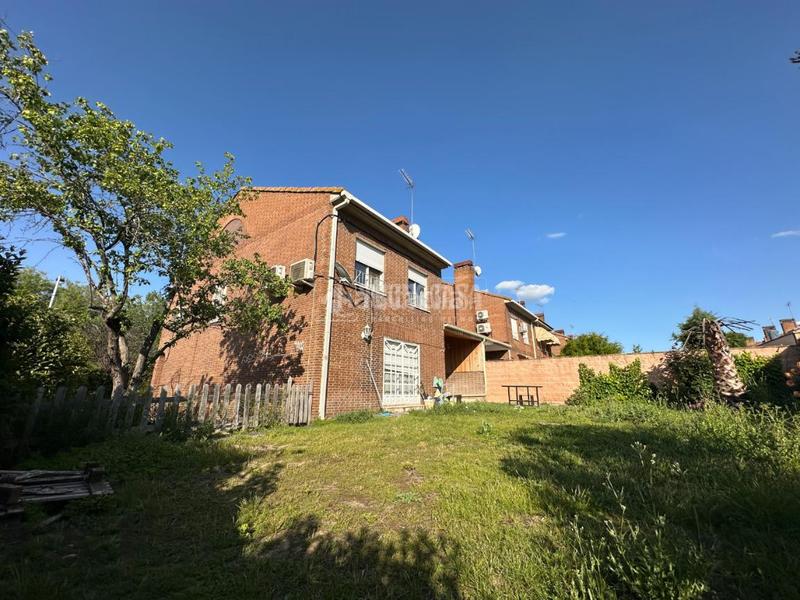 Foto 4cfb28b1-a717-4ee7-862a-58eba27dd0b6. Casa amb calefacció aparcament a La Poveda Arganda del Rey