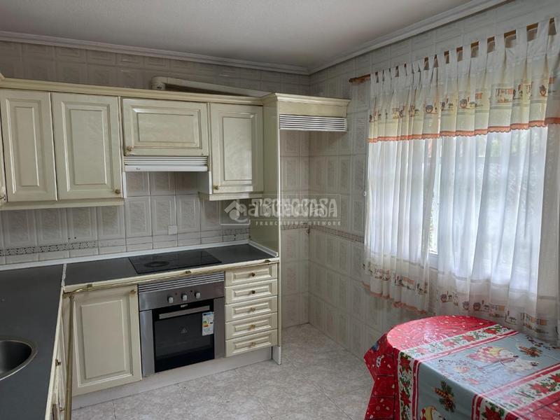 Foto da8e57bf-bb7a-489a-97f4-f4715368c299. Casa amb calefacció aparcament a La Poveda Arganda del Rey