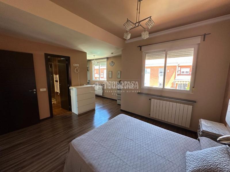 Foto 1811a511-fe34-4fe1-b5b5-82dd90ed49f1. Casa bifamiliare con riscaldamento parcheggio in Los Villares Arganda del Rey