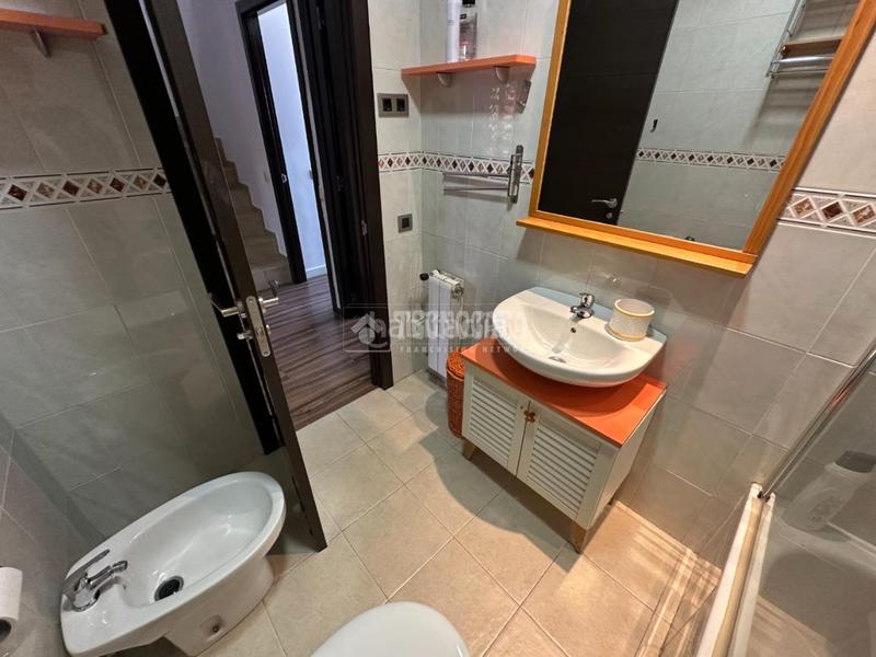 Foto 9574e390-a32e-4e02-8a85-aba4261b00c2. Casa bifamiliare con riscaldamento parcheggio in Los Villares Arganda del Rey