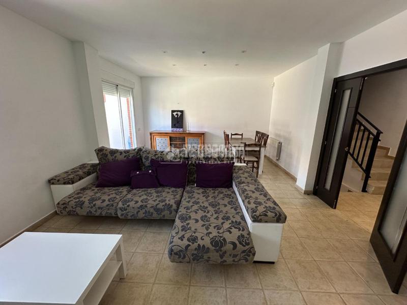 Foto f4b91961-c611-41bf-b38b-5c7d0b0f0c05. Casa bifamiliare con riscaldamento parcheggio in Los Villares Arganda del Rey