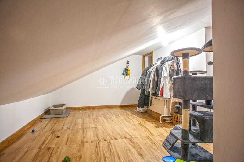 Foto 287500bf-4e56-4129-9bbe-90e8ca781456. Casa aparellada amb calefacció aparcament piscina a Arganda del Rey