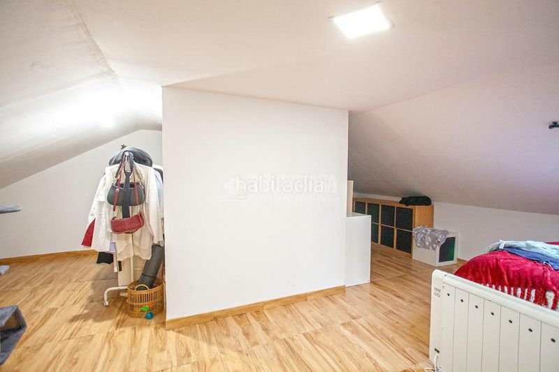 Foto 6480a4bd-d865-4818-98a9-180b7ed31578. Casa aparellada amb calefacció aparcament piscina a Arganda del Rey