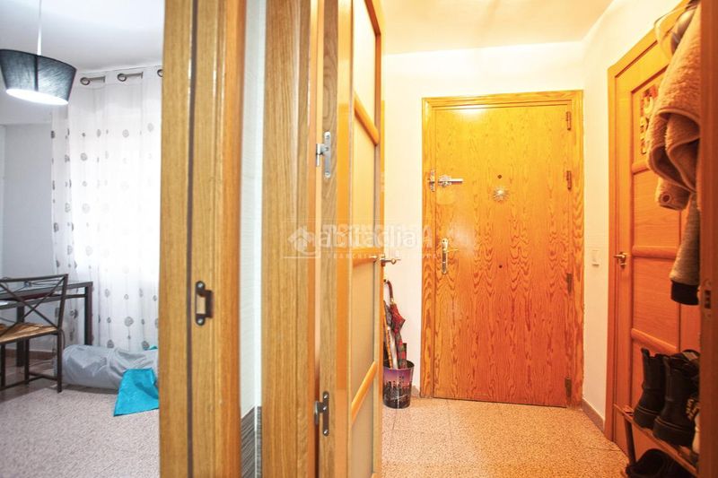 Foto 6b2963d0-4649-4df5-a5cd-745780eba8d0. Casa aparellada amb calefacció aparcament piscina a Arganda del Rey