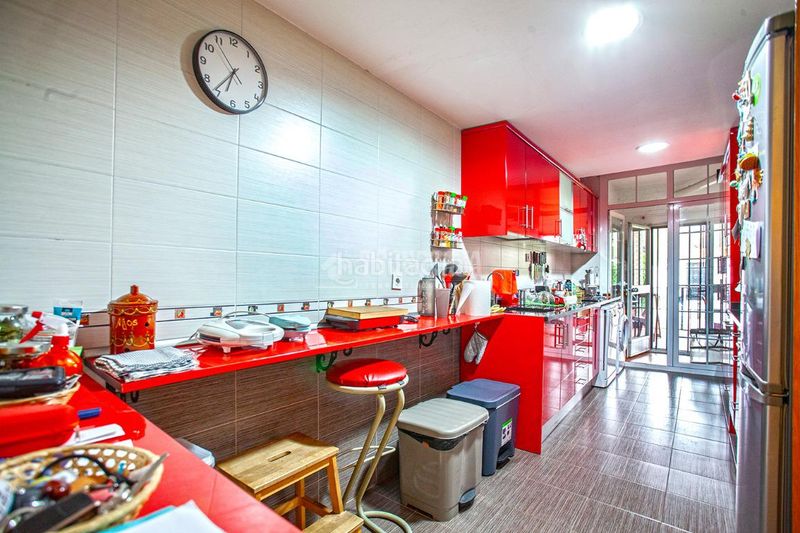 Foto 80835415-6bb8-49c4-af60-4885d32b304a. Casa aparellada amb calefacció aparcament piscina a Arganda del Rey