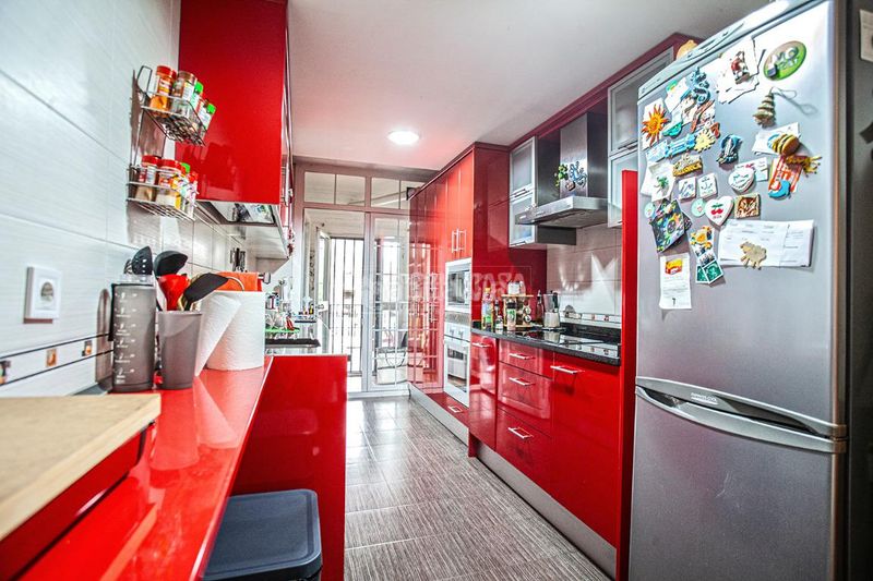 Foto 82c270b7-bdfd-4183-92b0-80735f625181. Casa aparellada amb calefacció aparcament piscina a Arganda del Rey