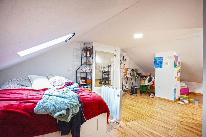 Foto 8bd899a6-5a67-4f7f-b1c8-03e3ac083209. Casa aparellada amb calefacció aparcament piscina a Arganda del Rey