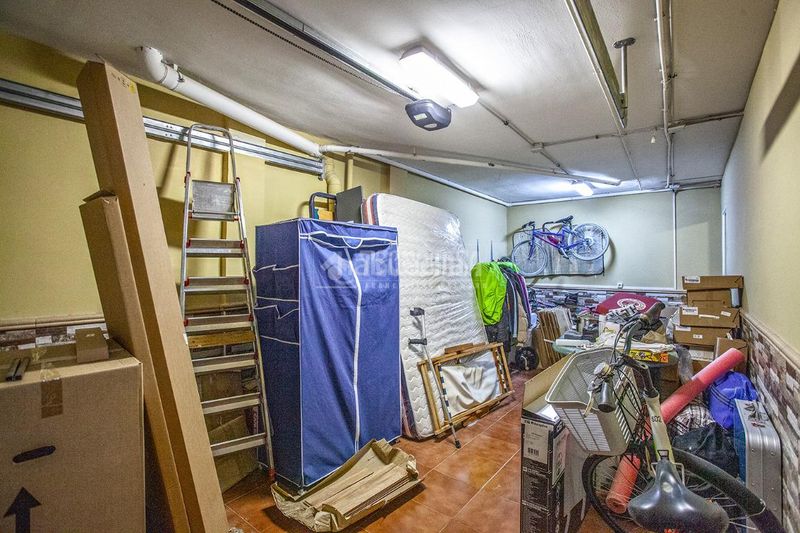 Foto 8c8dbb94-510d-4f82-b060-f58994f406c8. Casa aparellada amb calefacció aparcament piscina a Arganda del Rey