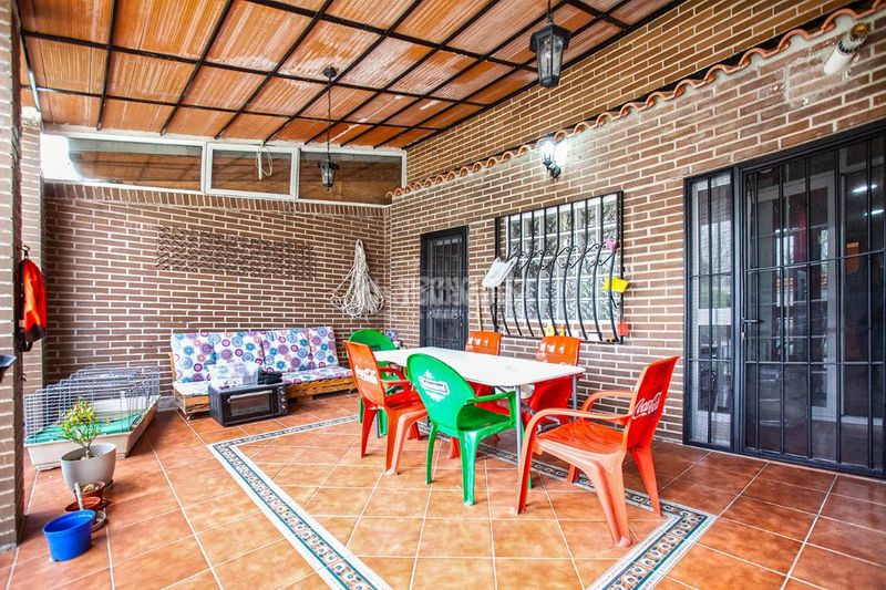 Foto ddb33773-65e2-4e56-9a4e-cac106688e85. Casa aparellada amb calefacció aparcament piscina a Arganda del Rey