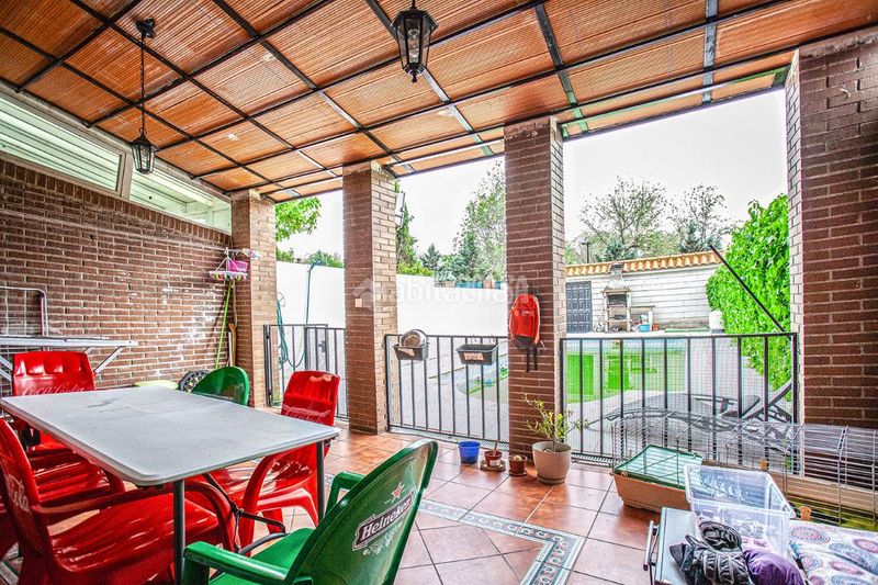 Foto f8d010a9-aa77-4740-b82b-30f32fce9176. Casa aparellada amb calefacció aparcament piscina a Arganda del Rey