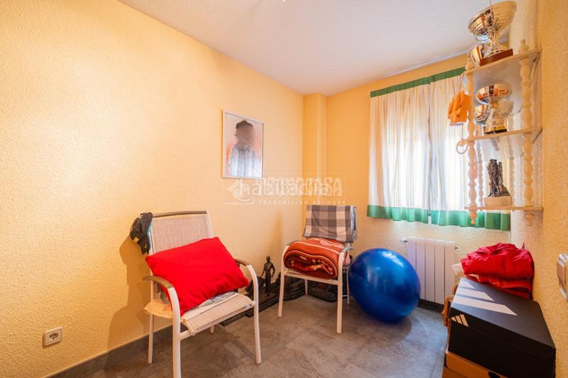 Foto 3370a3d6-699d-4907-ba27-8c557c7b1f2a. Casa aparellada a La Poveda Arganda del Rey