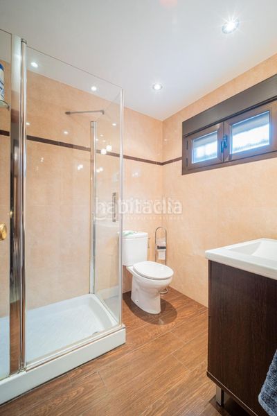 Foto b927b9cc-6a13-4bbc-a557-55bcbe8843f7. Casa aparellada a La Poveda Arganda del Rey