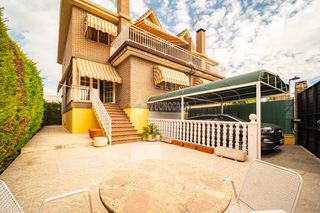 Casa bifamiliare in Los Villares. Casa en venta en arganda del rey