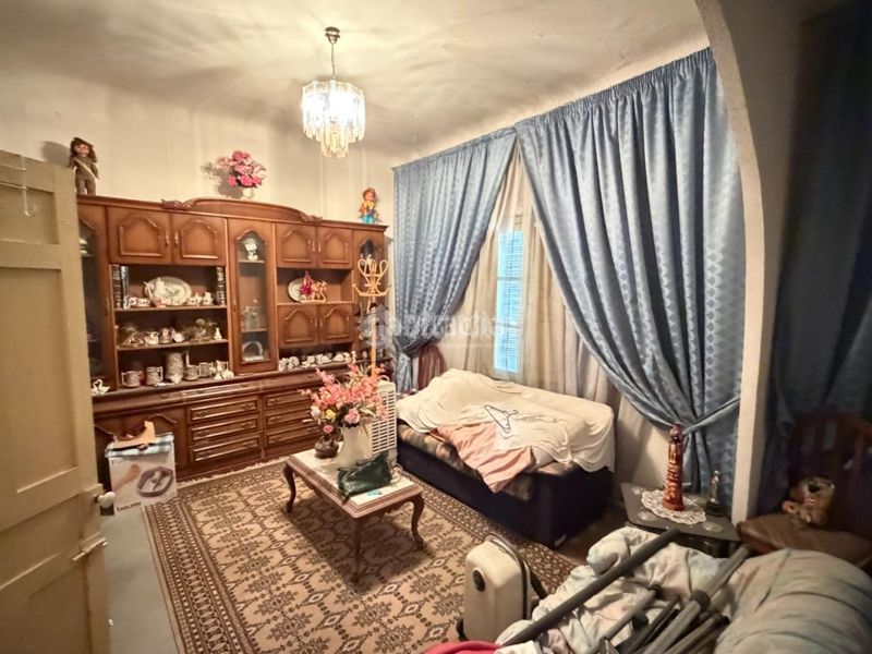 Foto 03cbd1e3-7b83-49c1-9aba-724dd74b14fe. Casa aparellada amb calefacció a La Poveda Arganda del Rey