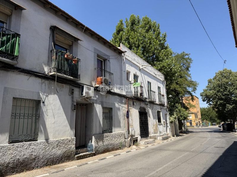 Foto 2c3e1e54-4999-448d-82b4-8e4731e17163. Casa aparellada amb calefacció a La Poveda Arganda del Rey