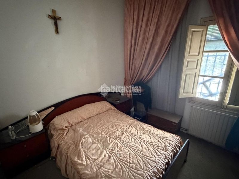 Foto a11d4ebe-2da0-4727-b7d8-563d28673f56. Casa aparellada amb calefacció a La Poveda Arganda del Rey