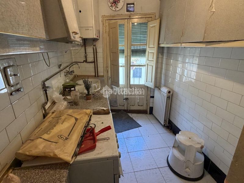 Foto cfe70d13-bd1c-4f10-89a0-1e8a70a040d7. Casa aparellada amb calefacció a La Poveda Arganda del Rey