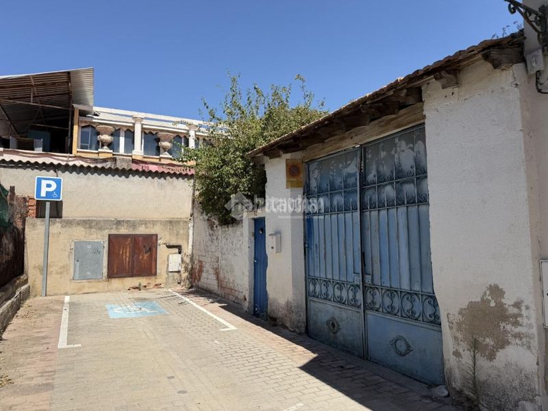 Foto f5d7cf94-2943-4d64-a003-d749b1ff5a67. Casa aparellada amb calefacció a La Poveda Arganda del Rey