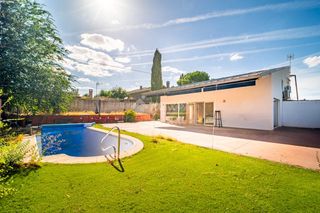 Maison à Los Villares. Casa en venta en arganda del rey