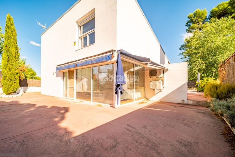 Foto bb56f823-4273-4ba4-bf51-5466f05b91d0. Casa amb calefacció a Los Villares Arganda del Rey