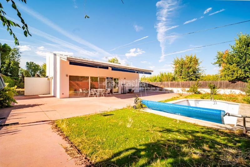 Foto d91258c3-7d3b-4d62-98ff-98eb4d8885df. Casa amb calefacció a Los Villares Arganda del Rey