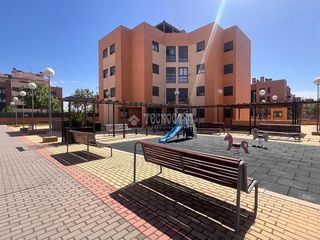 Etagenwohnung in La Dehesa - El Pinar. Piso en venta en navalcarnero