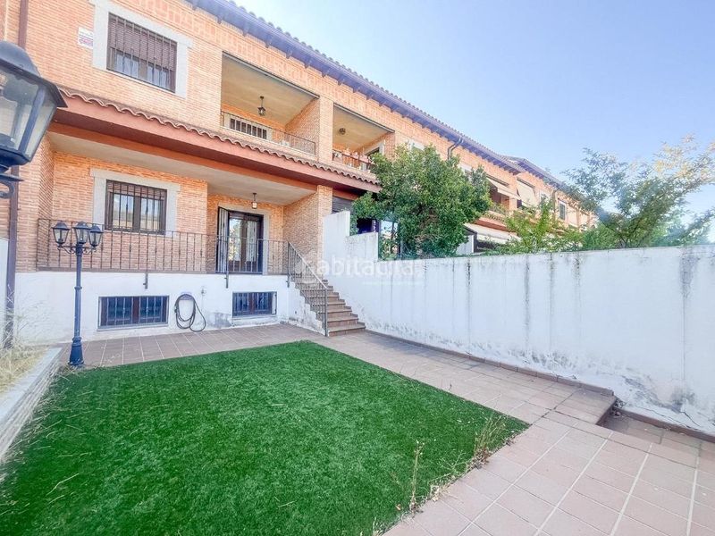 Foto 6d4367fe-fb73-4449-9ca9-340c54ab8768. Casa aparellada amb calefacció aparcament piscina a Navalcarnero