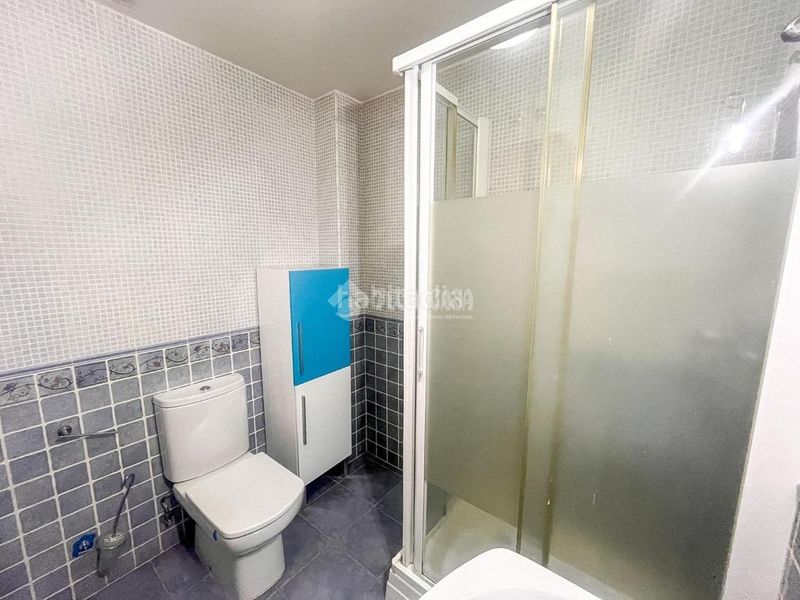 Foto 9581c6f4-1892-4e93-9a8e-2e4ec1024626. Casa aparellada amb calefacció aparcament piscina a Navalcarnero