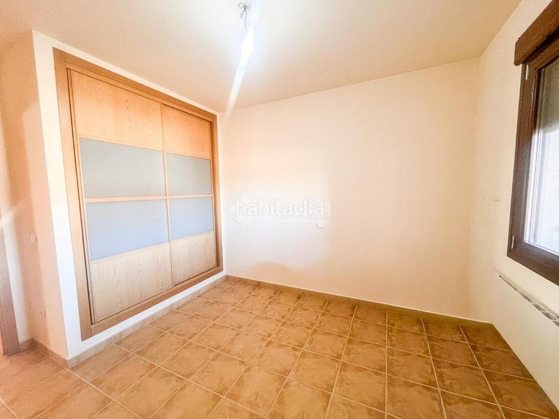 Foto f1d02b43-8799-4c51-be36-bae49255087a. Casa aparellada amb calefacció aparcament piscina a Navalcarnero