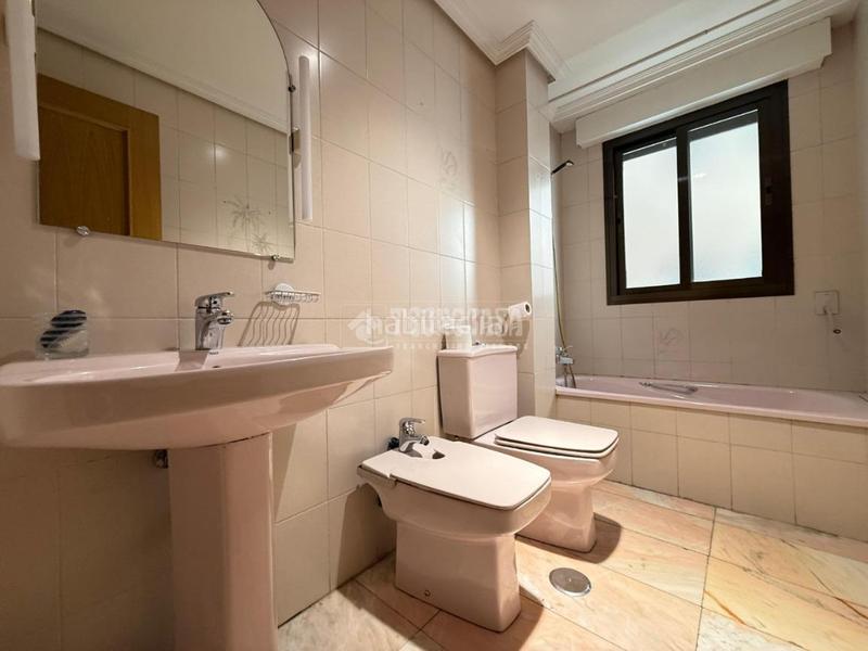 Foto 27a56156-40d5-40ac-9abb-e9ddd03d56b9. Piso  en venta en Canillas Madrid