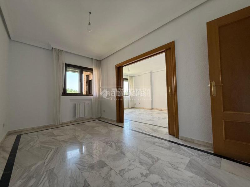Foto 502a467a-ca94-4acc-8d82-2130fd1b6d66. Piso  en venta en Canillas Madrid