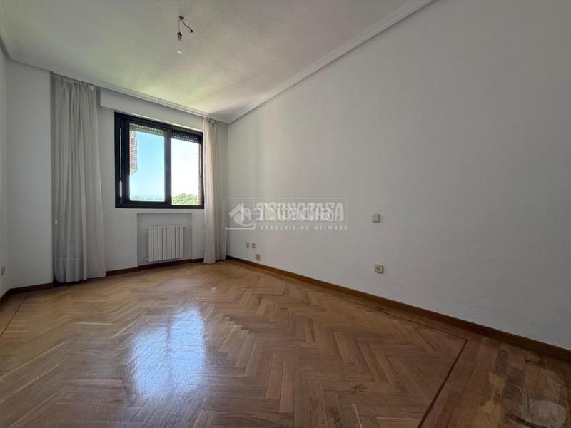 Foto 7e441d3a-8b24-4970-9ed4-cace8b55ac1a. Piso  en venta en Canillas Madrid