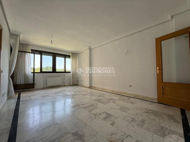 Foto a2eec81a-693b-49eb-bf27-64db2e009eba. Piso  en venta en Canillas Madrid