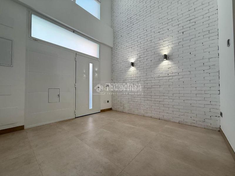 Foto 4b0d2f36-45bb-4665-9400-b2c12ca08242. Piso  en venta en Pinar del Rey Madrid