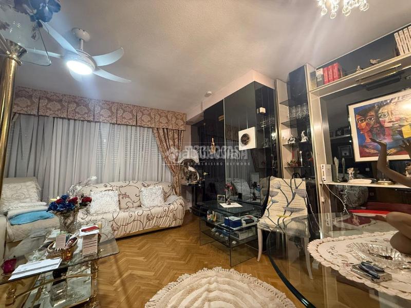 Foto 94119eab-dbd5-4207-8372-f8ff2a84ef05. Etagenwohnung mit heizung in Pinar del Rey Madrid