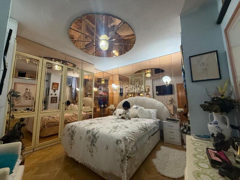 Foto b21b3582-59ff-425d-94a0-8b7052c6b549. Etagenwohnung mit heizung in Pinar del Rey Madrid