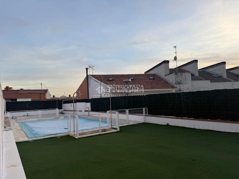 Foto e05940dc-28d8-439d-8a65-0ec686d27ced. Etagenwohnung mit heizung in Pinar del Rey Madrid