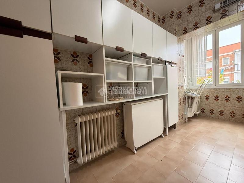 Foto 9d1e24ac-9e18-4447-9696-f00d2898f4ad. Flat with heating in Pinar del Rey Madrid