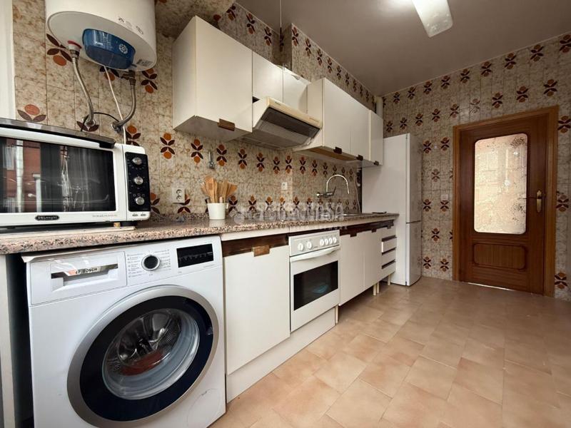 Foto abe611d5-9618-42ee-9244-c5293940c176. Flat with heating in Pinar del Rey Madrid